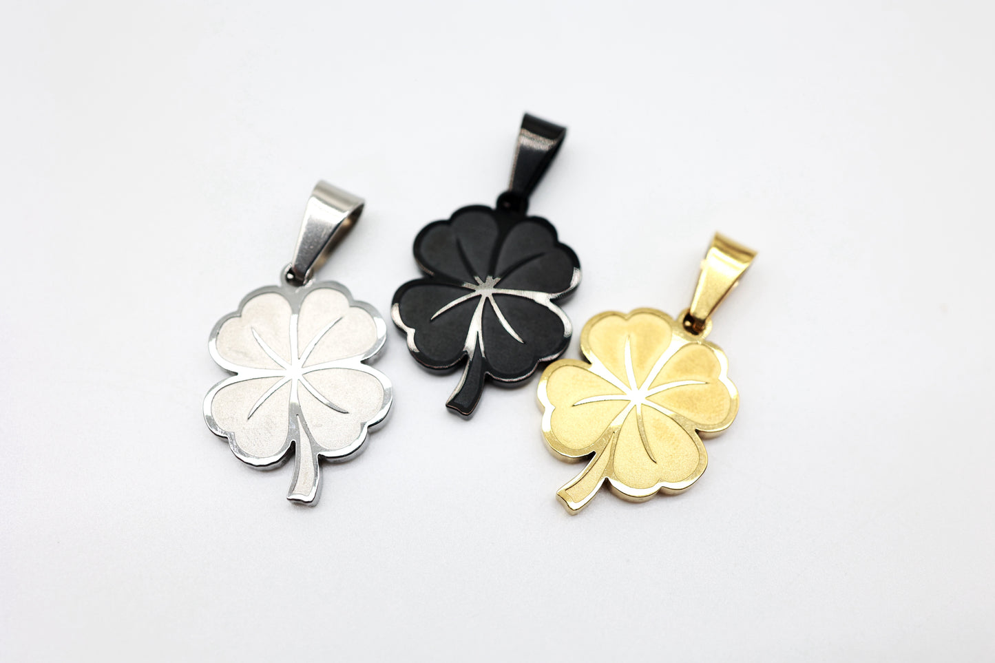 4Leaf Clover Pendant - Black