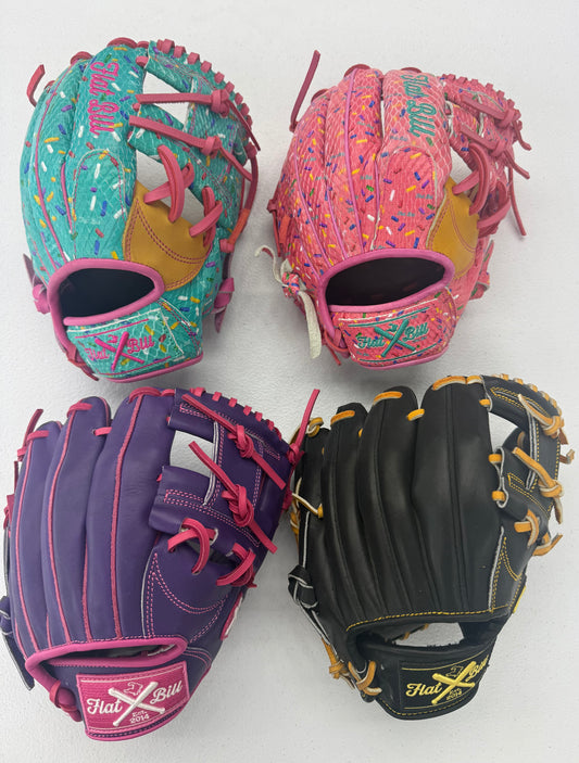 Random Trainer/Youth Glove